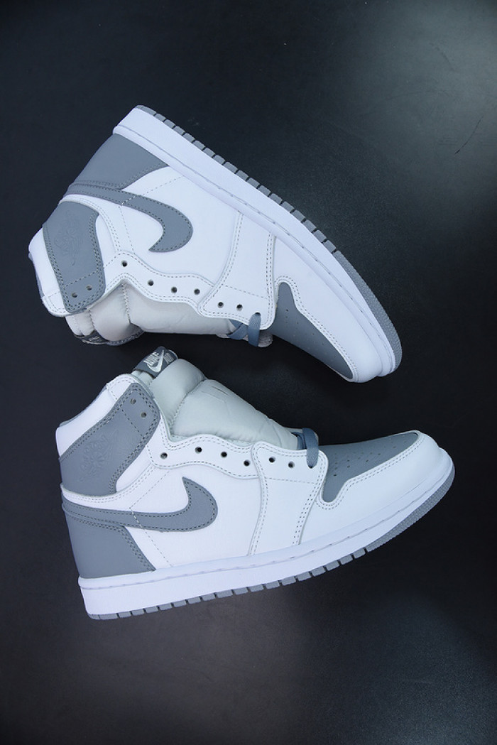 Jordan 1 Retro High OG Stealth - 555088-037