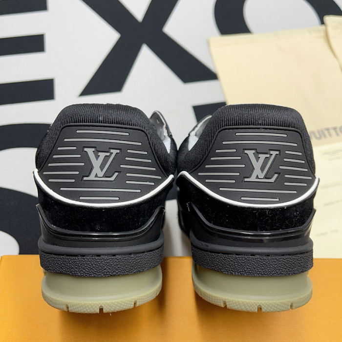 LUSV SNEAKERS