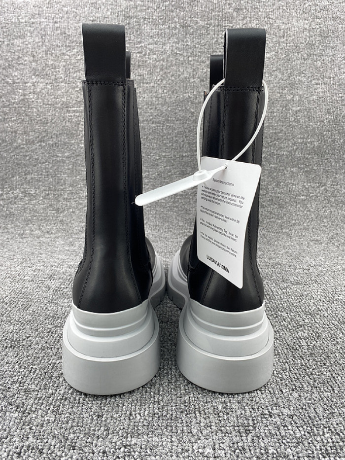 Bo*te*ga ve*ne*ta chelsea tire leather high boot