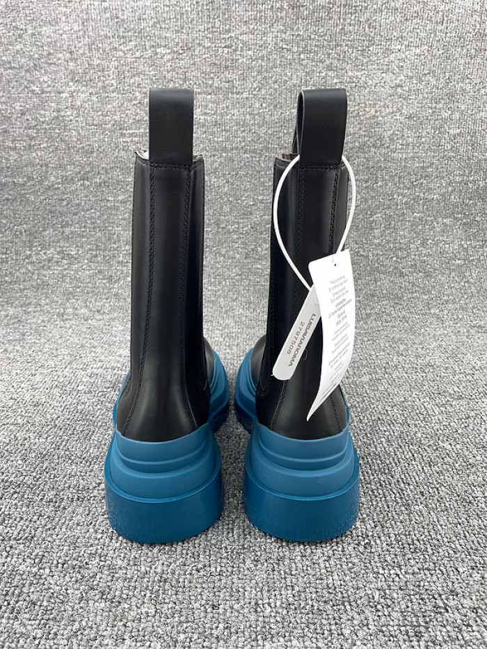 Bo*te*ga ve*ne*ta chelsea tire leather high boot