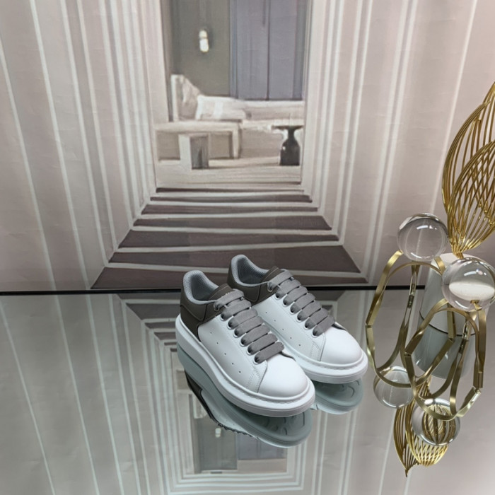 ALEXMQ Sneakers