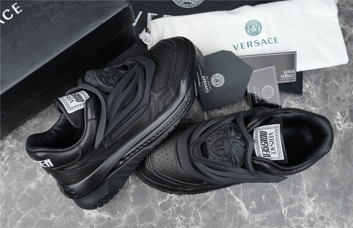 VRCE Sneaker