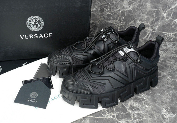 VRCE Sneaker