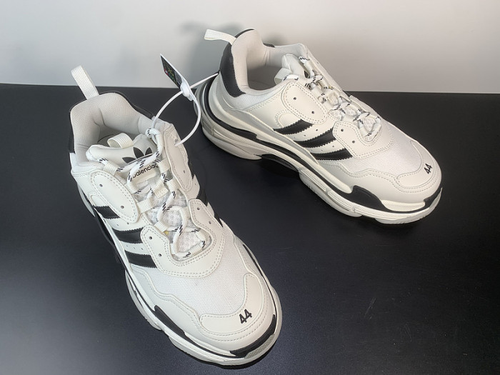 BALCIA TRIPLE S SNEAKER