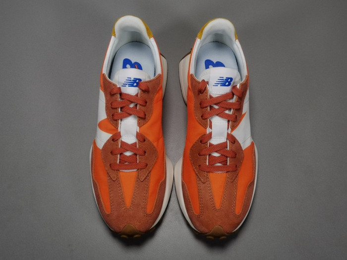 New Balance 327 