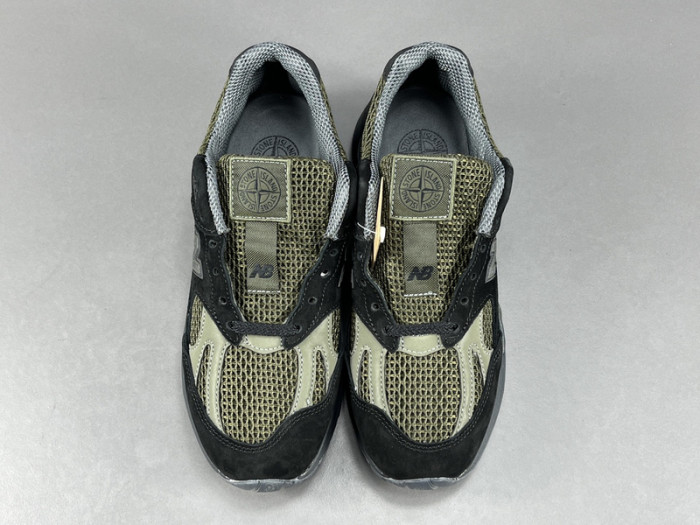 New Balance 991v2 Made in UK x Stone Island "Black" U991SD2