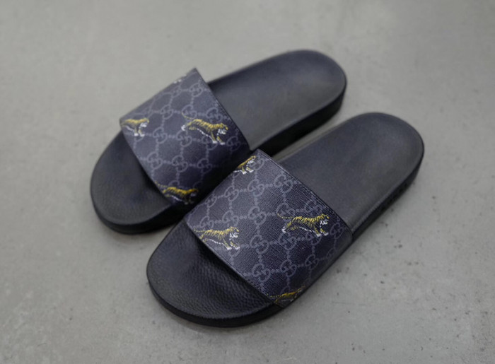 GCI GG Slide Sandal