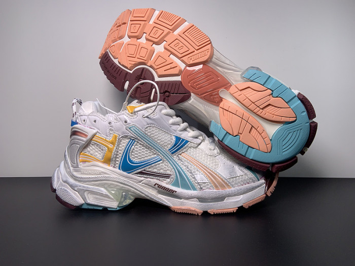 BALCIA RUNNER SNEAKER