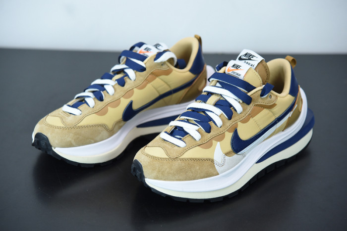 Nike Vaporwaffle sacai Tan Navy DD1875-200