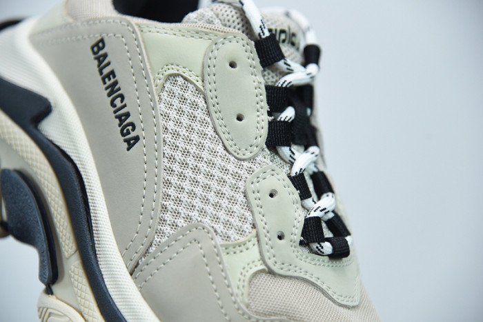 BALCIA Triple S Sneaker