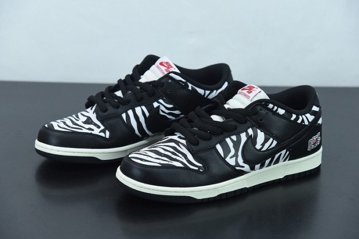 Quartersnacks x Nike SB Dunk Low DM3510-001