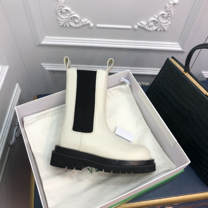 Bo*te*ga ve*ne*ta chelsea tire leather high boot