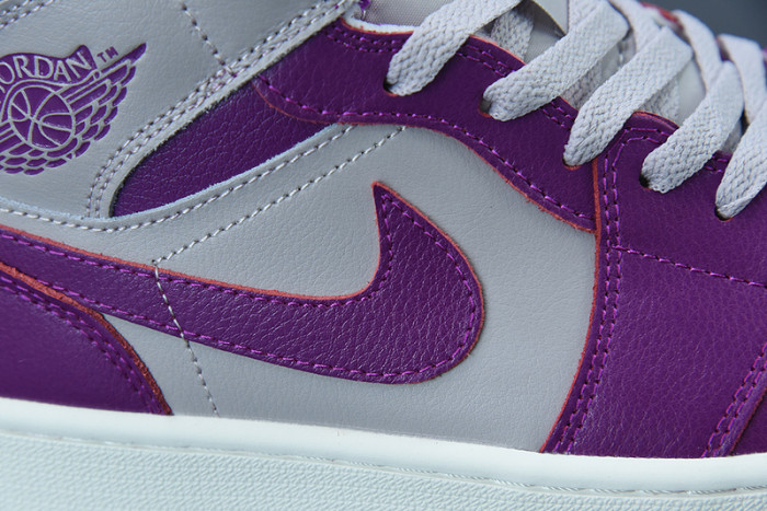 Air Jordan 1 Mid Magenta WMNS BQ6472-501