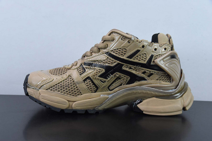 BALCIA RUNNER SNEAKER