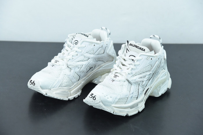 BALCIA RUNNER SNEAKER