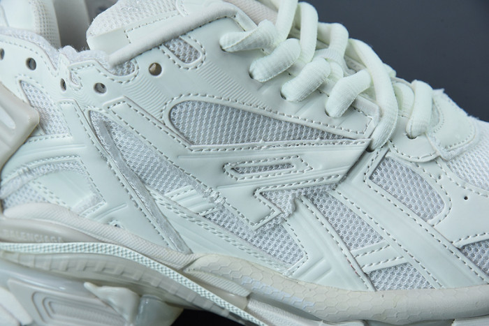 BALCIA RUNNER SNEAKER