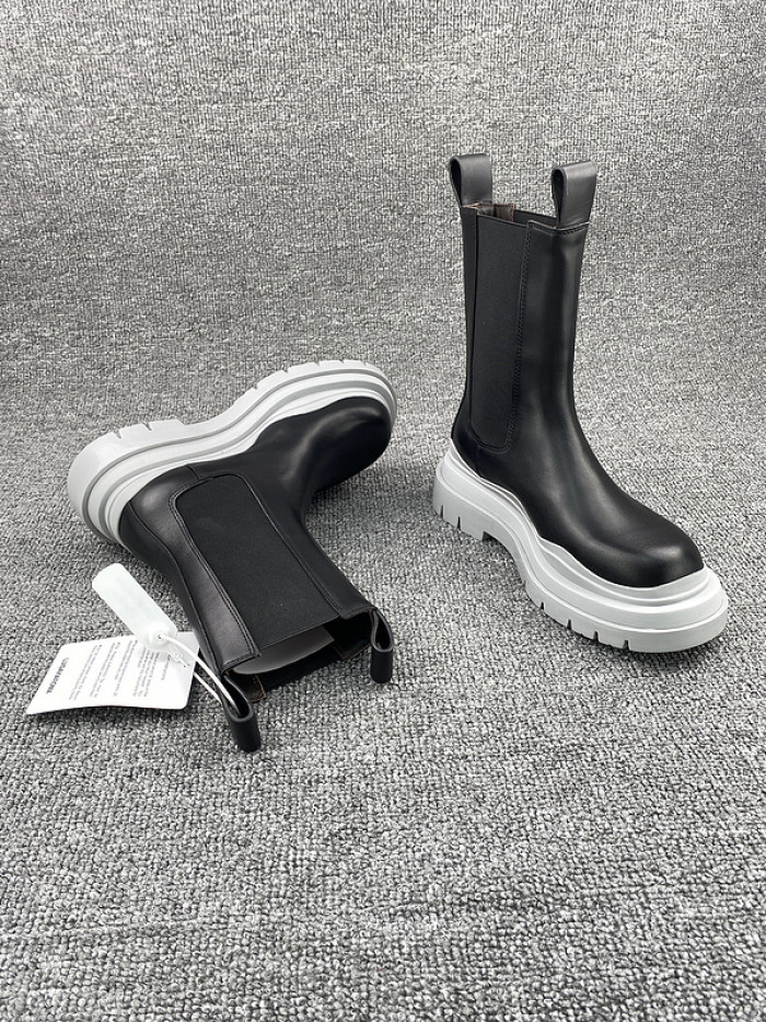 Bo*te*ga ve*ne*ta chelsea tire leather high boot