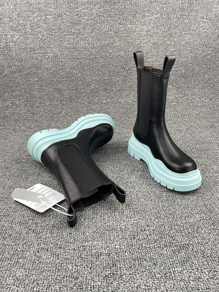 Bo*te*ga ve*ne*ta chelsea tire leather high boot