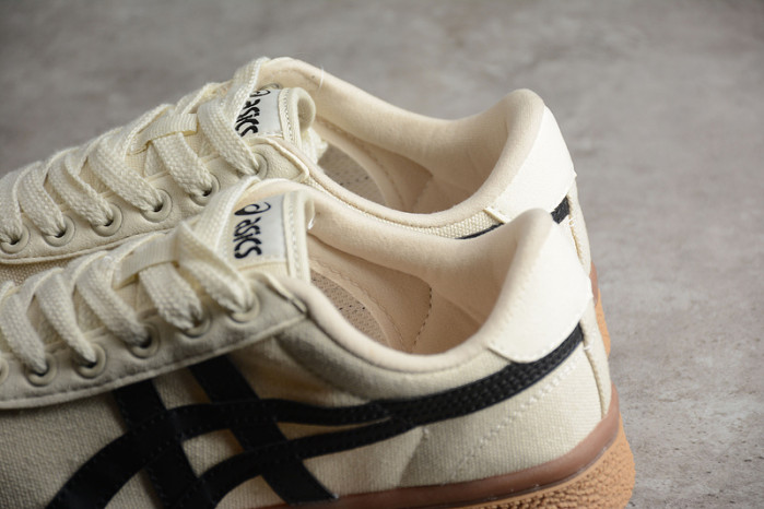 As*ic*s court trail sneaker white/black 1203a146-021