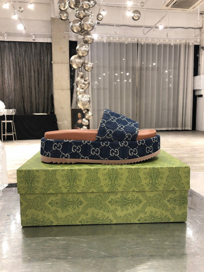 GCI GG Slide Sandal