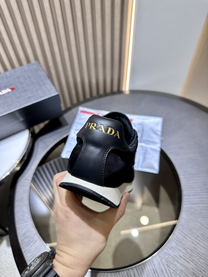 PRDA Sneaker