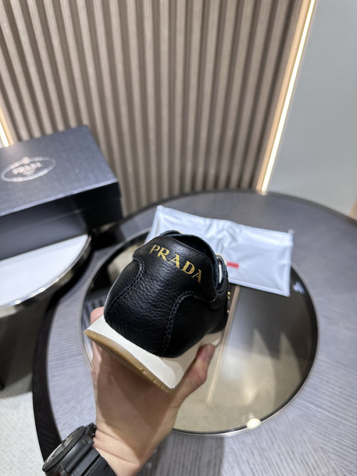 PRDA Sneaker