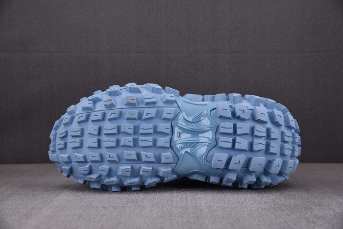 BALCIA DEFENDER SNEAKER