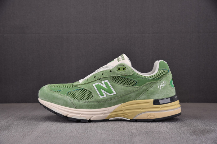 NEW BALANCE 993 "CHIVE" U993GW