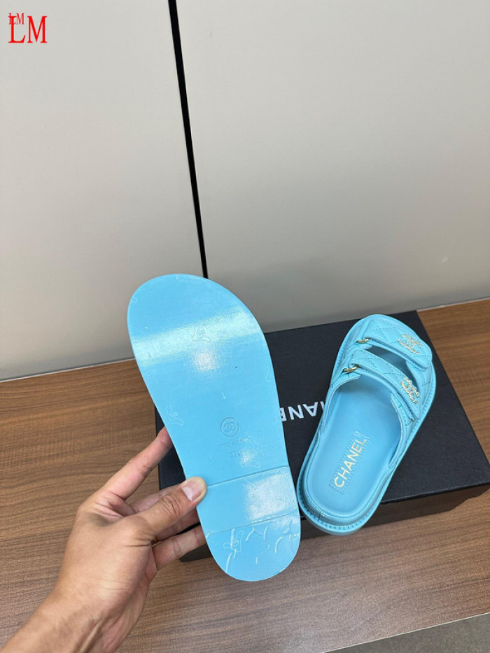 CN Slide Sandal