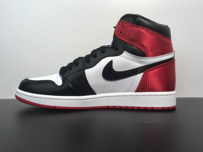 Air Jordan 1 High OG "SATIN BLACK TOE" CD0461-016