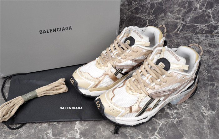 BALCIA RUNNER SNEAKER
