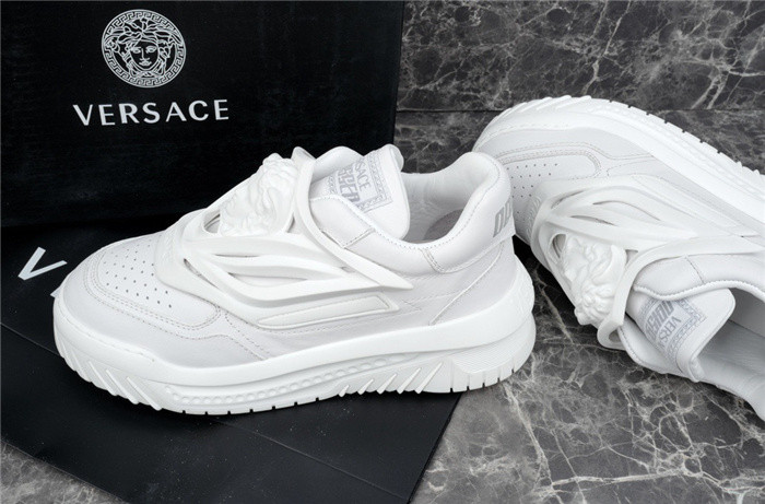 VRCE Sneaker