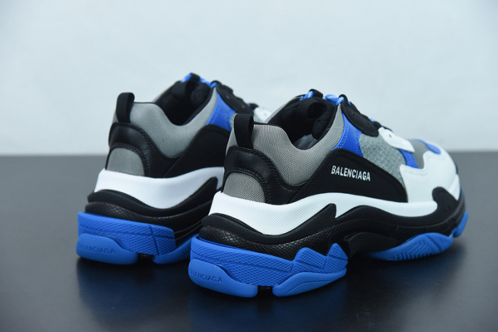 BALCIA TRIPLE S SNEAKER