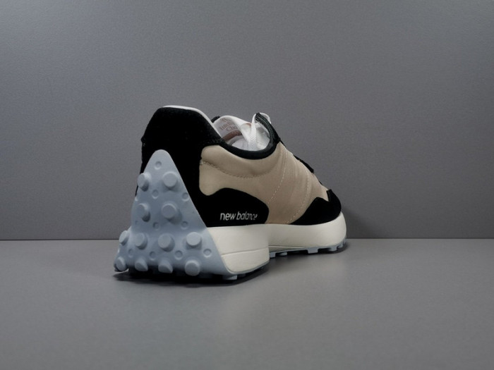 (Women) New Balance 327 
