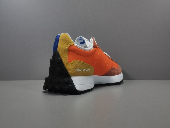 New Balance 327 