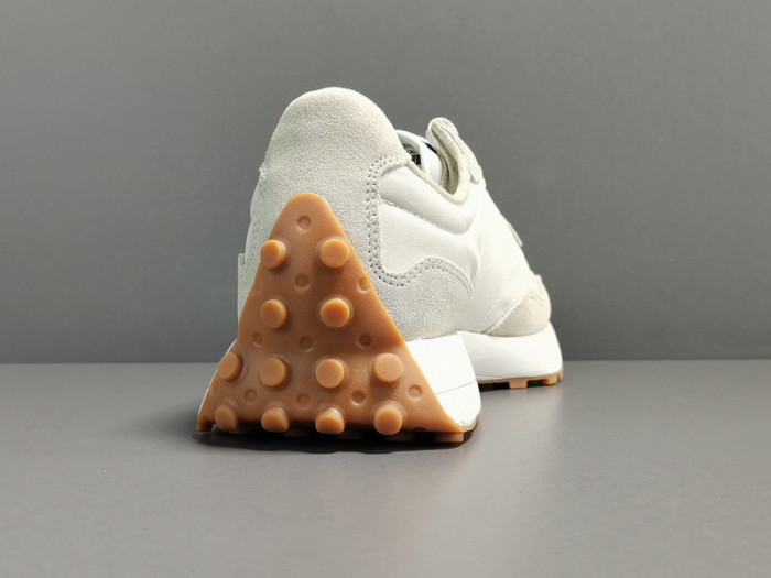 New Balance 327 Timberwolf Nightwatch Green MS327HR1