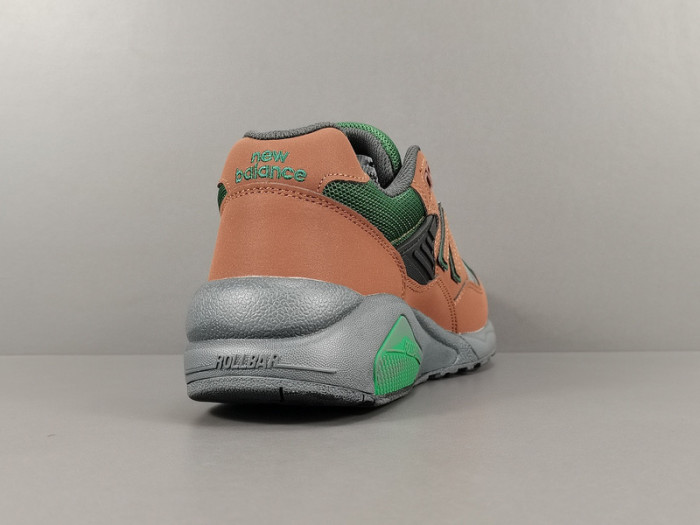 New Balance 580 Beef and Broccoli - MT580RTB