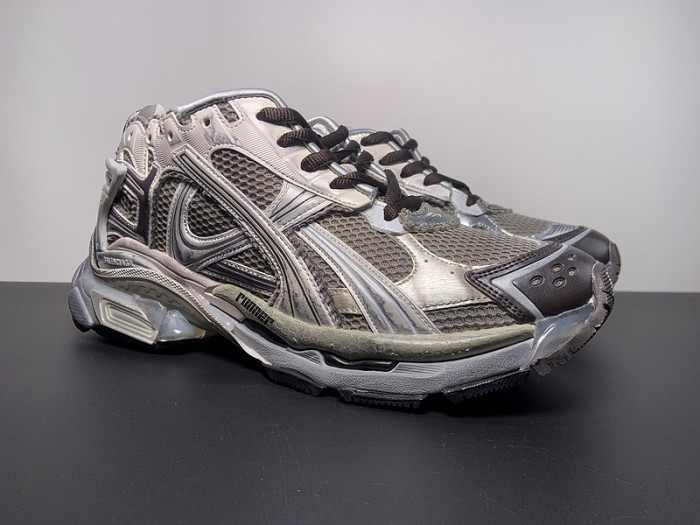 BALCIA RUNNER SNEAKER