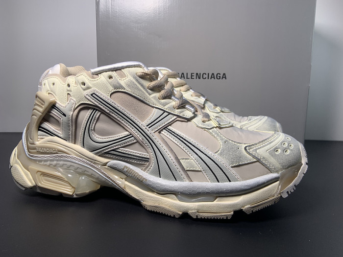 BALCIA RUNNER SNEAKER