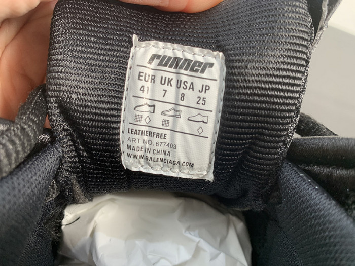 BALCIA RUNNER SNEAKER