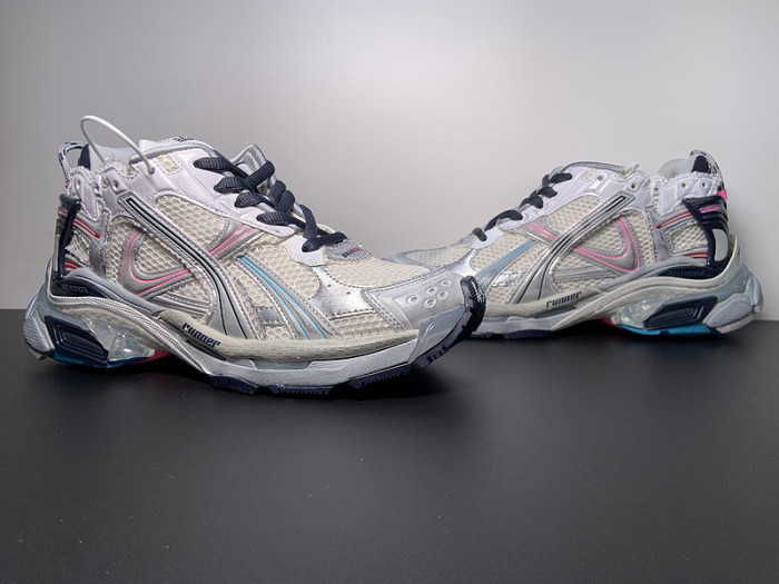 BALCIA RUNNER SNEAKER