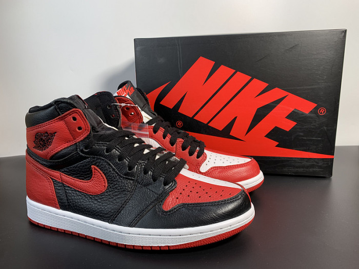 Air Jordan 1 Retro High OG Homage To Home 861428-061