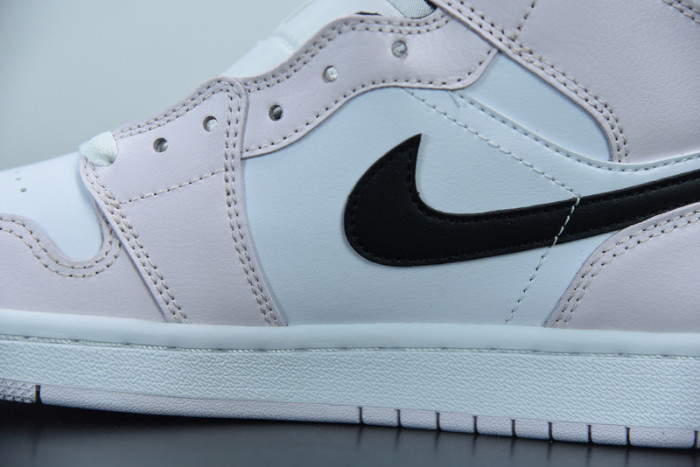 Air Jordan 1 Mid "Light Violet" BQ6472-500