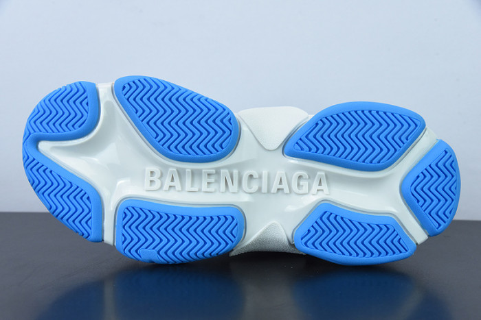 BALCIA Triple S Sneaker
