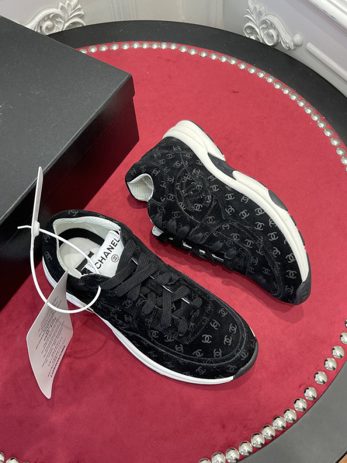 CHNL Sneaker