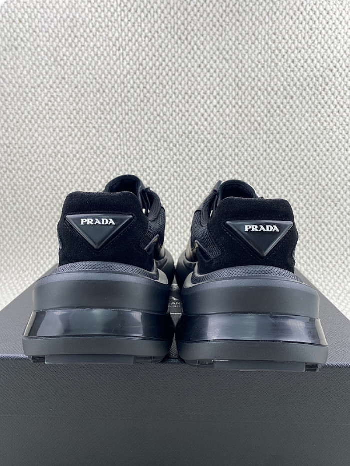 PRDA Sneaker