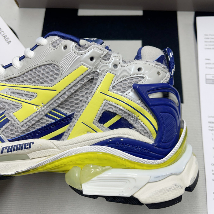 BALCIA RUNNER SNEAKER