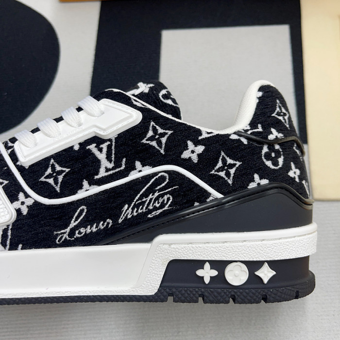 LUSV SNEAKERS