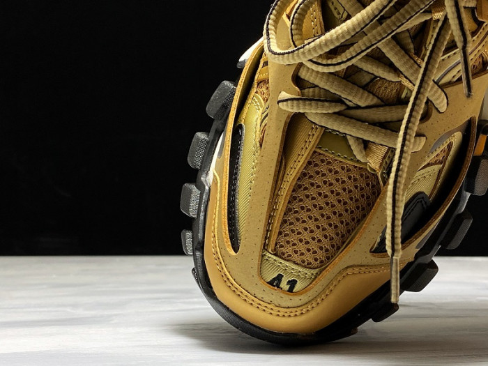 BALCIA Track SNEAKER