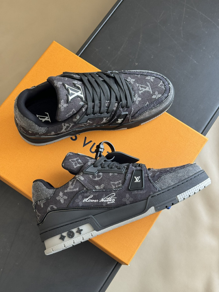 LUSV SNEAKERS